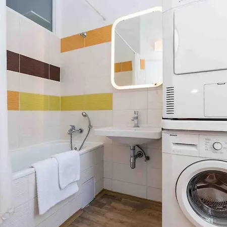 Bright Central Apartman *